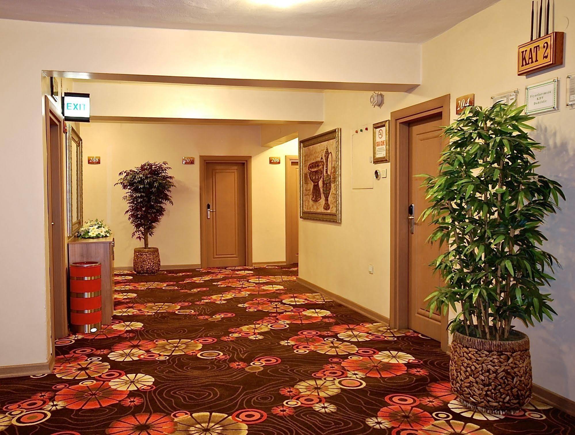 Mithat Otel 3*
