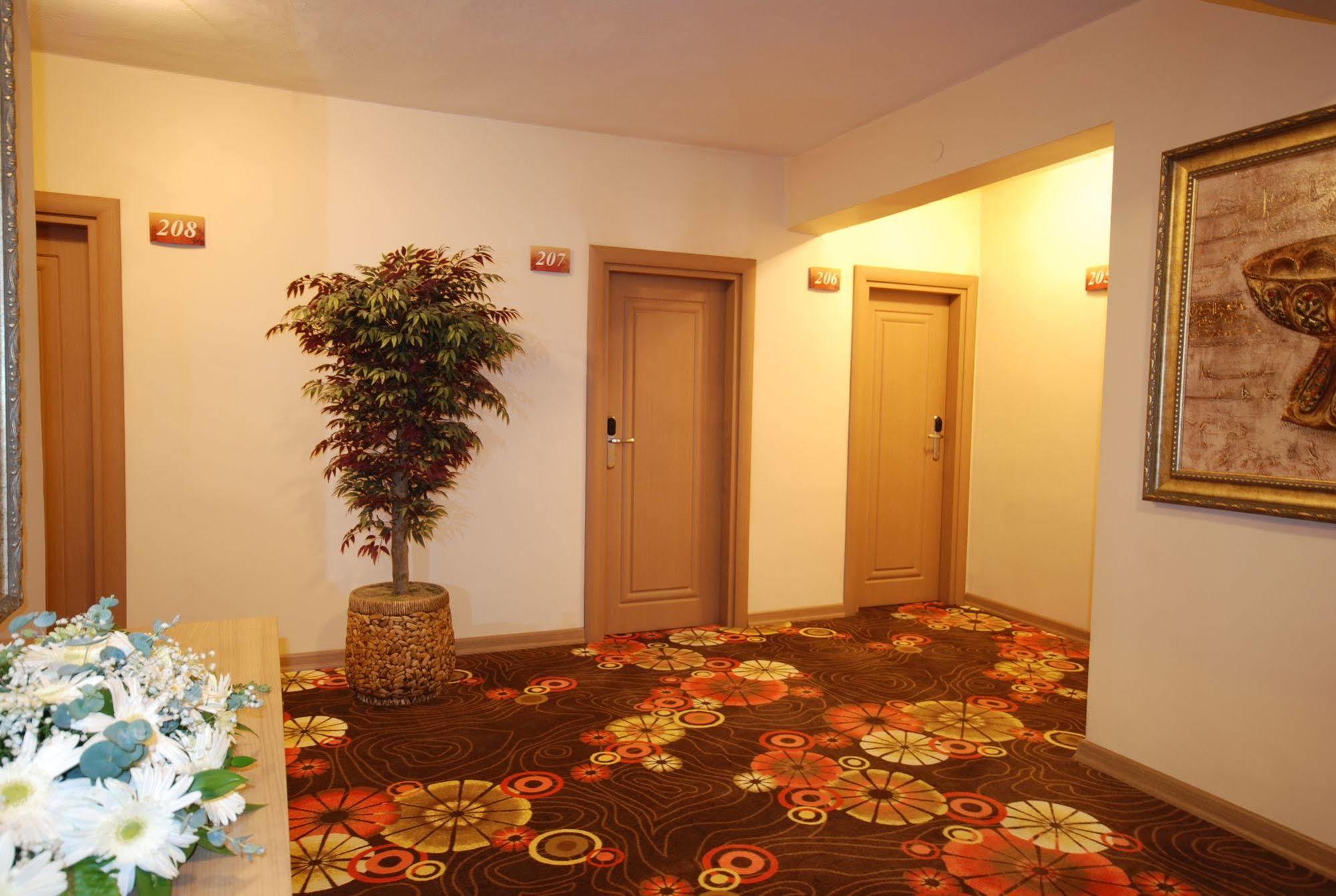Mithat Otel